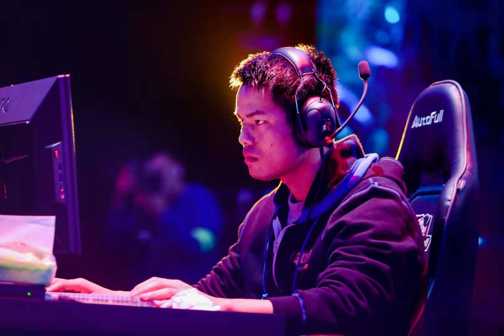 需要保持当 需要保持当