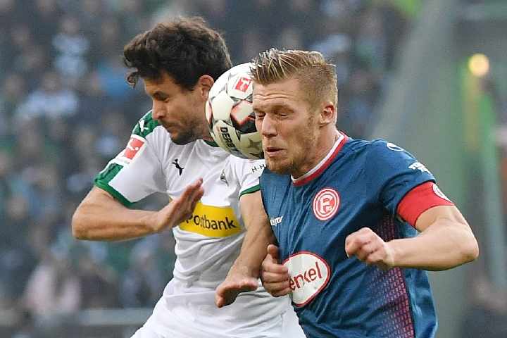 当高举奖杯 当高举奖杯