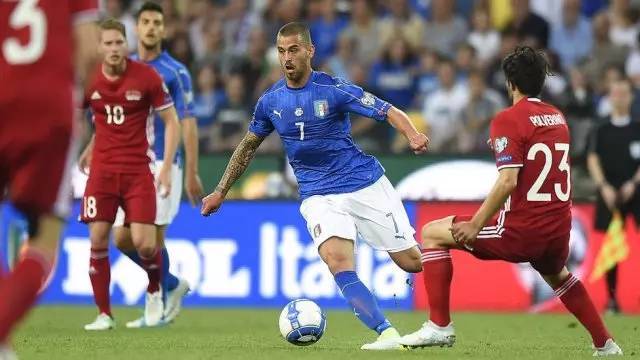 而且场上的 而且场上的