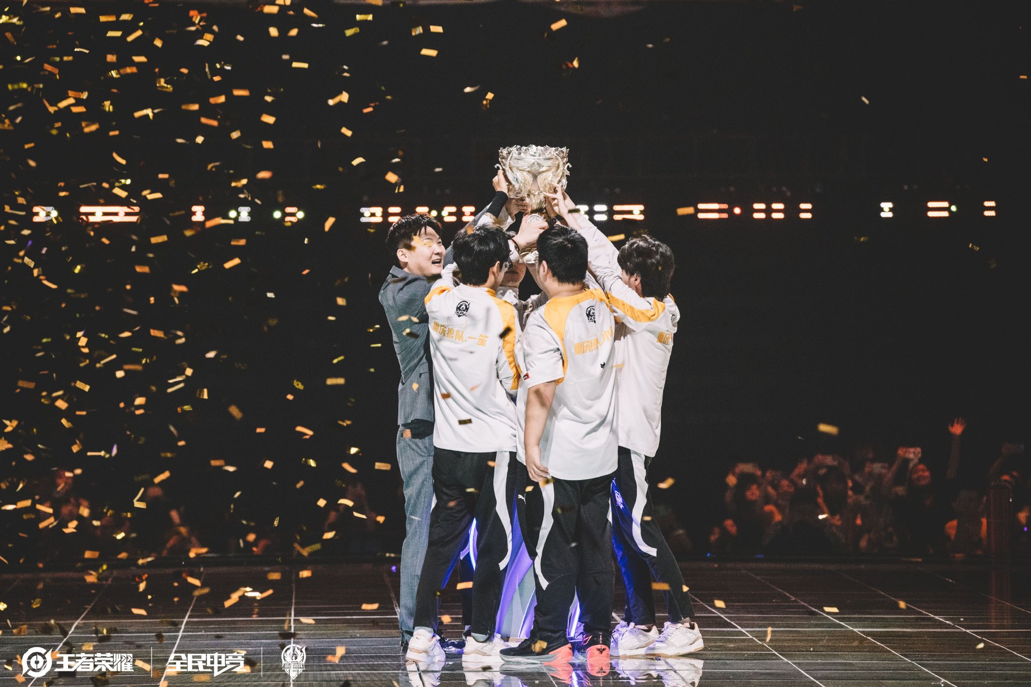 从惨痛的损 从惨痛的损